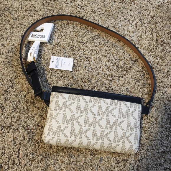 Michael Kors Accessories - MK belt wallet/purse